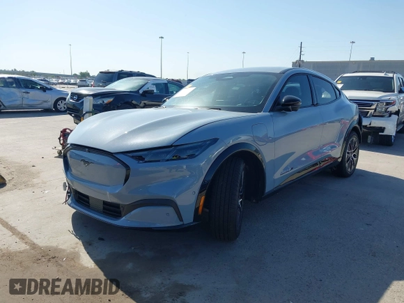 2024 Ford Mustang Mach-E Premium z VIN 3FMTK3R78RMA29034, wystawiony jako IAAI lot #41966583 z przebiegiem 2095 mil mil oraz . Historia ofert i sprzedaży dostępna na DreamBid. Obrazek 2.