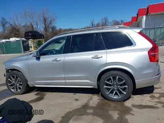 2016 Volvo XC90 T6 Momentum with VIN YV4A22PK7G1047805, listed as a IAAI auction lot 41810408 with 82,954 mi miles. Bid and sale history available at carsss.com. Image 15.