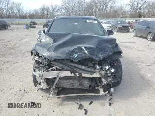 2017 BMW X1 xDrive28i with VIN WBXHT3Z31H4A57021, listed as a Copart auction lot 46507885 with 165,071 mi miles and Salvage Title. Bid and sale history available at carsss.com. Image 5.