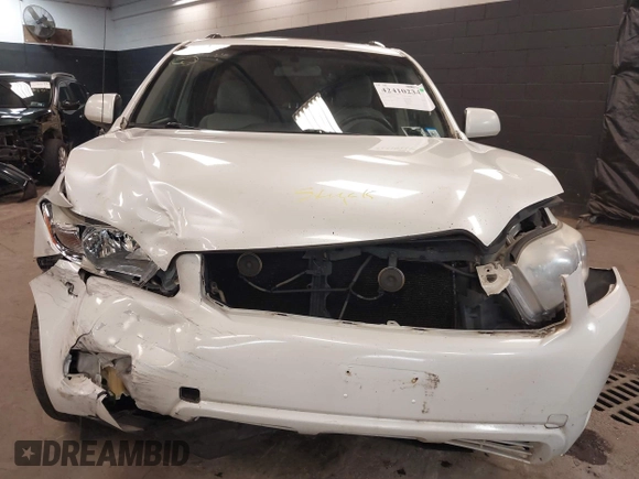 2010 Toyota Highlander with VIN 5TDBK3EH6AS007911, listed as a IAAI auction lot 42410234 with 319,560 mi miles and . Bid and sale history available at DreamBid. Image 6.