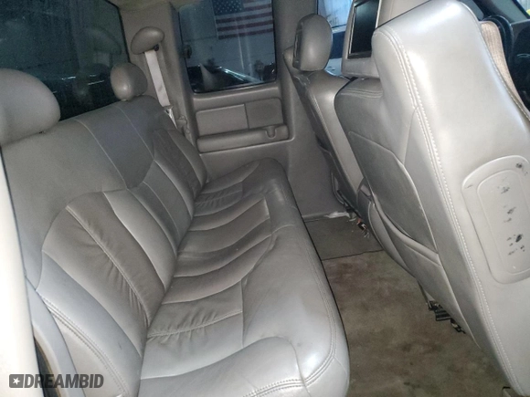 2000 Chevrolet Silverado 1500 LS with VIN 2GCEC19T8Y1166508, listed as a Copart auction lot 89331625 with 177,332 mi miles and Salvage Title. Bid and sale history available at carsss.com. Image 10.