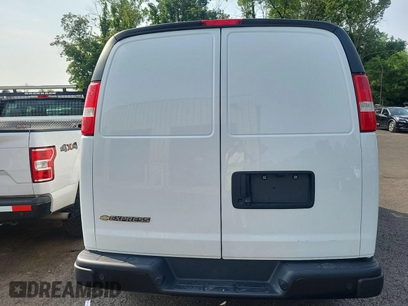 2022 Chevrolet Express Cargo с VIN 1GCWGAFP2N1259977, выставлен на аукционе IAAI как лот 42566204 с пробегом 42 647 миль миль и . История ставок и продаж доступна на DreamBid. Изображение 18.