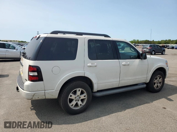2010 Ford Explorer XLT z VIN 1FMEU7DE8AUA91159, wystawiony jako Copart lot #58913105 z przebiegiem 86 653 mil mil oraz Szkoda całkowita • Salvage title. Historia ofert i sprzedaży dostępna na DreamBid. Obrazek 3.