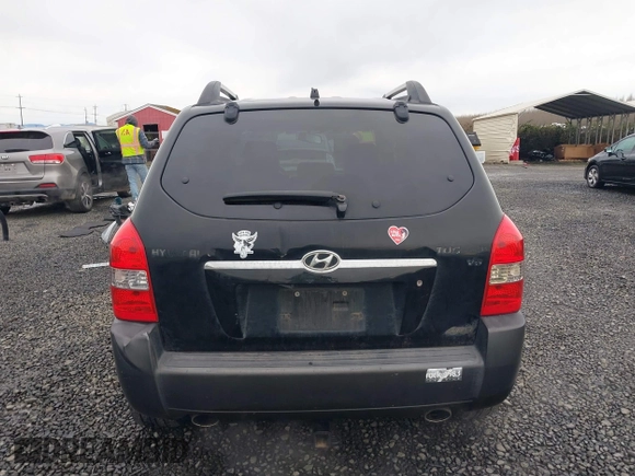 2006 Hyundai Tucson GLS with VIN KM8JN72D66U338658, listed as a IAAI auction lot 41828712 with 198,185 mi miles. Bid and sale history available at carsss.com. Image 17.