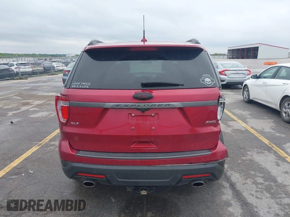 2019 Ford Explorer XLT z VIN 1FM5K8D80KGA41393, wystawiony jako IAAI lot #42287545 z przebiegiem 72 162 mil mil oraz . Historia ofert i sprzedaży dostępna na DreamBid. Obrazek 20.