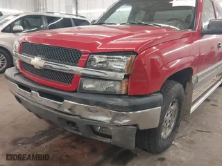2003 Chevrolet Silverado 1500 LS with VIN 2GCEK19T831239811, listed as a IAAI auction lot 41663376 with 109,257 mi miles. Bid and sale history available at carsss.com. Image 6.