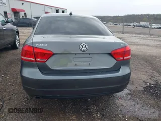 2013 Volkswagen Passat SE с VIN 1VWBH7A34DC144185, выставлен на аукционе IAAI как лот 41930972 с пробегом 232 679 миль миль и . История ставок и продаж доступна на DreamBid. Изображение 17.