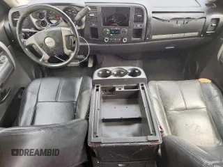 2007 GMC Sierra 1500 SLE1 z VIN 2GTEC13J771646190, wystawiony jako Copart lot #58850895 z przebiegiem 199 334 mil mil oraz Czysty tytuł • Clean title. Historia ofert i sprzedaży dostępna na DreamBid. Obrazek 8.
