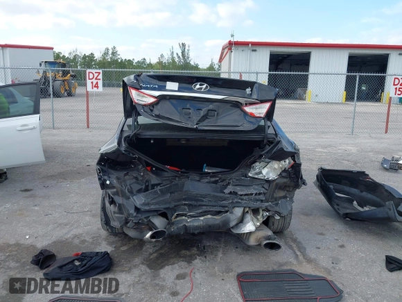 2011 Hyundai Sonata Limited with VIN 5NPEC4AC6BH154747, listed as a IAAI auction lot 42081512 with 235,151 mi miles and . Bid and sale history available at carsss.com. Image 6.