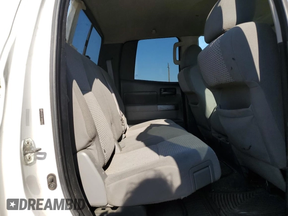 2010 Toyota Tundra 4WD Truck with VIN 5TFCY5F13AX009478, listed as a Copart auction lot 81132674 with 253,423 mi miles and Clean Title. Bid and sale history available at carsss.com. Image 10.