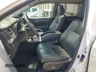 2018 Toyota Highlander SE with VIN 5TDJZRFH9JS559055, listed as a Copart auction lot 60197655 with 114,752 mi miles and Salvage title. Bid and sale history available at DreamBid. Image 7.
