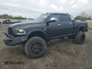 2018 Ram 2500 Laramie z VIN 3C6UR5FL5JG420248, wystawiony jako Copart lot #56886365 z przebiegiem 53 096 mil mil oraz Szkoda całkowita • Salvage title. Historia ofert i sprzedaży dostępna na DreamBid. Obrazek 1.