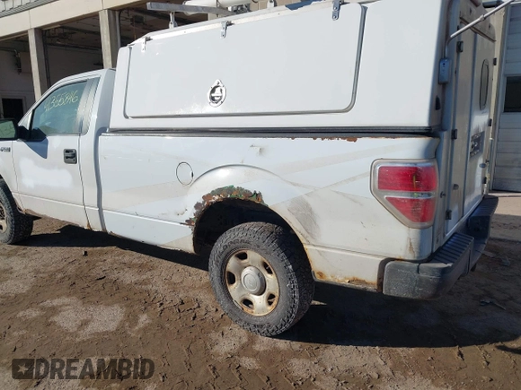 2009 Ford F-150 XL z VIN 1FTRF14W29KC64090, wystawiony jako IAAI lot #41355846 z przebiegiem 196 970 mil mil oraz . Historia ofert i sprzedaży dostępna na DreamBid. Obrazek 3.
