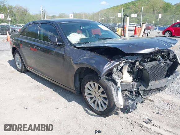 2014 Chrysler 300 z VIN 2C3CCAAG1EH212760, wystawiony jako IAAI lot #42139245 z przebiegiem 129 868 mil mil oraz . Historia ofert i sprzedaży dostępna na DreamBid. Obrazek 1.