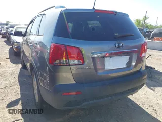 2011 Kia Sorento LX with VIN 5XYKT4A13BG159218, listed as a IAAI auction lot 42049629 with 155,675 mi miles. Bid and sale history available at carsss.com. Image 3.