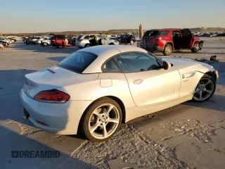 2014 BMW Z4 sDrive28i with VIN WBALL5C52EJ105050, listed as a Copart auction lot 82925334 with 0 mi miles and Salvage Title. Bid and sale history available at carsss.com. Image 3.