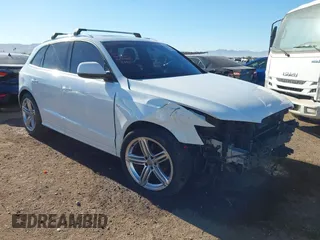 2011 Audi Q5 3.2L Premium Plus with VIN WA1DKAFP7BA038242, listed as a IAAI auction lot 41239324 with 196,214 mi miles. Bid and sale history available at carsss.com. Image 1.