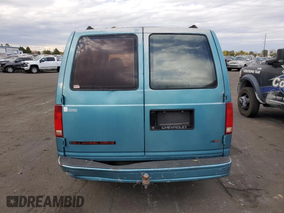 1993 Chevrolet Astro with VIN 1GNEL19W1PB171176, listed as a Copart auction lot 78195764 with 201,913 mi miles and Salvage Title. Bid and sale history available at carsss.com. Image 6.