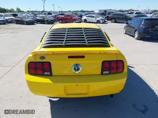 2005 Ford Mustang Deluxe with VIN 1ZVFT80N055158695, listed as a IAAI auction lot 41804680 with 175,067 mi miles. Bid and sale history available at carsss.com. Image 16.