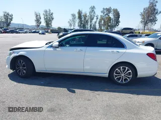 2015 Mercedes-Benz C 300 Luxury with VIN 55SWF4KBXFU020795, listed as a IAAI auction lot 41842174 with 113,630 mi miles and . Bid and sale history available at carsss.com. Image 14.