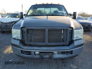 2005 Ford F-250 XL с VIN 1FTSX21505EA55701, выставлен на аукционе Copart как лот 41413775 с пробегом 132 275 миль миль и Чистый • Clean title. История ставок и продаж доступна на DreamBid. Изображение 5.