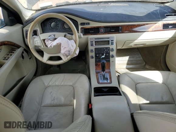 2010 Volvo V70 with VIN YV1982BWXA1128216, listed as a Copart auction lot 49072255 with Not Provided miles and Salvage Title. Bid and sale history available at DreamBid. Image 8.