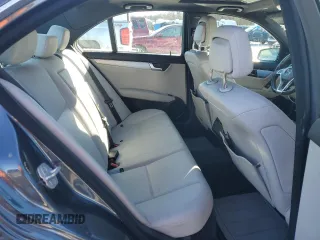 2013 Mercedes-Benz C 250 Sport z VIN WDDGF4HB3DA865383, wystawiony jako Copart lot #87461924 z przebiegiem 51 597 mil mil oraz Szkoda całkowita • Salvage title. Historia ofert i sprzedaży dostępna na DreamBid. Obrazek 10.