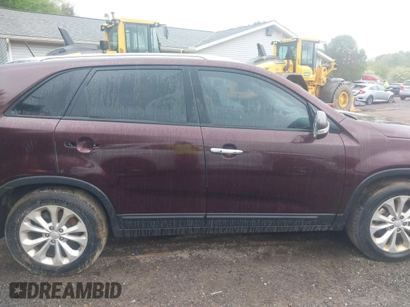 2015 Kia Sorento EX with VIN 5XYKU4A73FG564177, listed as a IAAI auction lot 42214479 with 133,093 mi miles and . Bid and sale history available at carsss.com. Image 13.