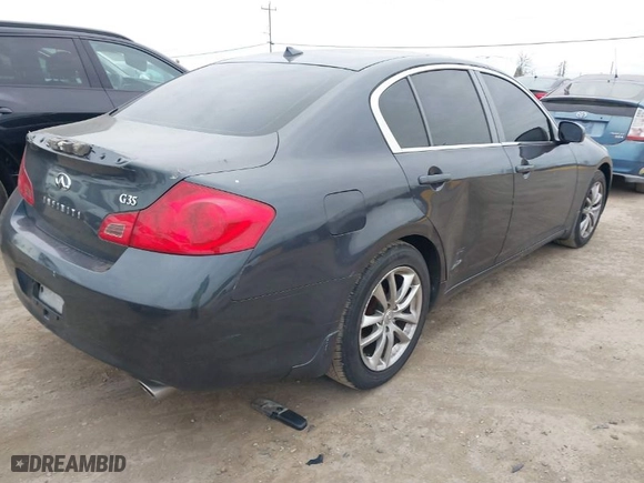 2008 Infiniti G35 Sedan Sport with VIN JNKBV61E18M214649, listed as a IAAI auction lot 41709142 with 180,884 mi miles. Bid and sale history available at carsss.com. Image 4.