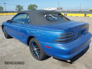 1995 Ford Mustang with VIN 1FALP444XSF180753, listed as a IAAI auction lot 42184136 with 194,084 mi miles and . Bid and sale history available at DreamBid. Image 3.