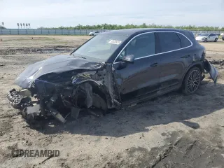 2020 Porsche Cayenne z VIN WP1AA2AY7LDA05290, wystawiony jako Copart lot #50330835 z przebiegiem 70 155 mil mil oraz Szkoda całkowita • Salvage title. Historia ofert i sprzedaży dostępna na DreamBid. Obrazek 1.