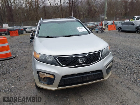 2013 Kia Sorento SX with VIN 5XYKWDA29DG342965, listed as a IAAI auction lot 41001039 with 163,760 mi miles. Bid and sale history available at carsss.com. Image 12.
