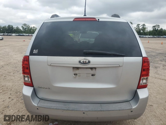 2011 Kia Sedona LX with VIN KNDMG4C71B6366658, listed as a Copart auction lot 70385304 with 356,705 mi miles and Clean Title. Bid and sale history available at carsss.com. Image 6.
