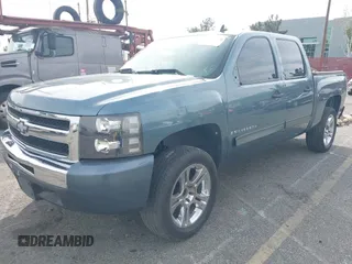 2009 Chevrolet Silverado 1500 LT with VIN 3GCEC23019G268472, listed as a IAAI auction lot 41663840 with 155,379 mi miles. Bid and sale history available at carsss.com. Image 18.