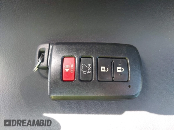 2018 Toyota RAV4 XLE with VIN 2T3RFREVXJW791889, listed as a IAAI auction lot 42021099 with 33,292 mi miles. Bid and sale history available at carsss.com. Image 11.