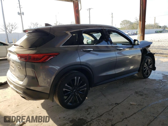 2021 Infiniti QX50 LUXE with VIN 3PCAJ5BA3MF106762, listed as a Copart auction lot 43693113 with 19,382 mi miles. Bid and sale history available at carsss.com. Image 3.