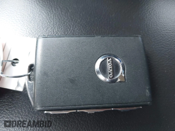 2021 Volvo XC40 Momentum z VIN YV4AC2HK4M2486512, wystawiony jako IAAI lot #42252265 z przebiegiem 56 397 mil mil oraz . Historia ofert i sprzedaży dostępna na DreamBid. Obrazek 11.