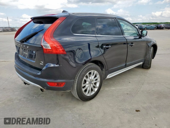 2010 Volvo XC60 3.0T z VIN YV4992DZ6A2096656, wystawiony jako Copart lot #54404235 z przebiegiem 141 827 mil mil oraz Czysty tytuł • Clean title. Historia ofert i sprzedaży dostępna na DreamBid. Obrazek 3.