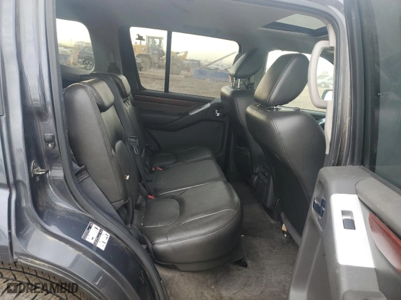 2011 Nissan Pathfinder LE with VIN 5N1AR1NB1BC618886, listed as a Copart auction lot 81944024 with 204,124 mi miles and Salvage Title. Bid and sale history available at carsss.com. Image 11.