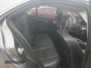 2010 Mercedes-Benz C 300 Sport z VIN WDDGF5EB6AR112535, wystawiony jako Copart lot #55605945 z przebiegiem 133 691 mil mil oraz Szkoda całkowita • Salvage title. Historia ofert i sprzedaży dostępna na DreamBid. Obrazek 10.