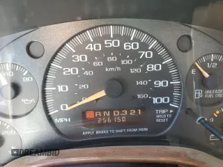 2002 GMC Savana with VIN 1GDFG15R521206037, listed as a Copart auction lot 47118175 with 256,150 mi miles and Salvage Title. Bid and sale history available at carsss.com. Image 9.