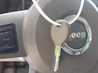 2006 Jeep Commander Limited с VIN 1J8HH58NX6C179429, выставлен на аукционе IAAI как лот 42410804 с пробегом 251 985 миль миль и . История ставок и продаж доступна на DreamBid. Изображение 11.