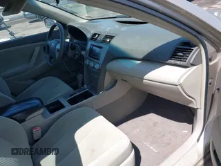 2009 Toyota Camry z VIN 4T1BE46K39U888092, wystawiony jako IAAI lot #41981086 z przebiegiem 248 263 mil mil oraz . Historia ofert i sprzedaży dostępna na DreamBid. Obrazek 5.