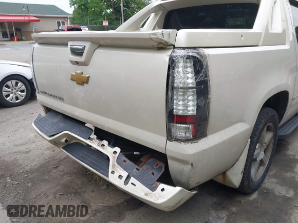 2012 Chevrolet Avalanche LTZ with VIN 3GNTKGE76CG218103, listed as a IAAI auction lot 42514029 with 167,593 mi miles and . Bid and sale history available at DreamBid. Image 6.