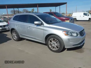 2015 Volvo XC60 T5 z VIN YV4612RK0F2721534, wystawiony jako IAAI lot #41621524 z przebiegiem 161 453 mil mil oraz . Historia ofert i sprzedaży dostępna na DreamBid. Obrazek 1.