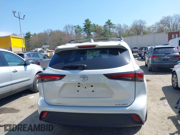2024 Toyota Highlander LE z VIN 5TDKDRBH6RS544226, wystawiony jako IAAI lot #42083278 z przebiegiem 6 066 mil mil oraz . Historia ofert i sprzedaży dostępna na DreamBid. Obrazek 15.