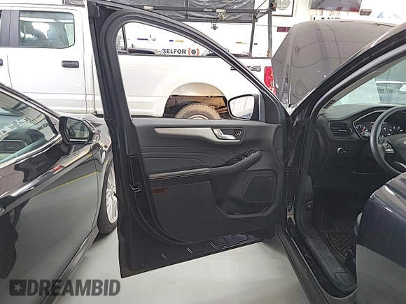 2021 Ford Escape SE with VIN 1FMCU9G60MUA42842, listed as a IAAI auction lot 42791500 with 91,398 mi miles and . Bid and sale history available at DreamBid. Image 29.