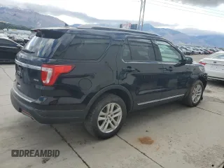 2018 Ford Explorer XLT with VIN 1FM5K8D84JGB94843, listed as a Copart auction lot 55755645 with 104,709 mi miles and Salvage title. Bid and sale history available at DreamBid. Image 3.