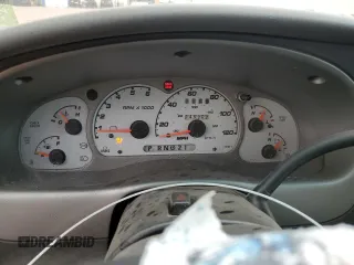 2001 Ford Explorer Sport z VIN 1FMYU60E31UC76474, wystawiony jako Copart lot #49093095 z przebiegiem 145 907 mil mil oraz Szkody całkowita. Historia ofert i sprzedaży dostępna na DreamBid. Obrazek 9.