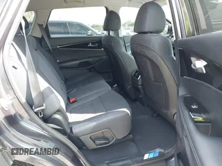 2019 Kia Sorento LX with VIN 5XYPG4A32KG538030, listed as a IAAI auction lot 41628882 with 120,392 mi miles. Bid and sale history available at carsss.com. Image 8.